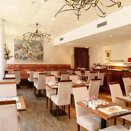 أمراث غراند فرانس هالس 4*