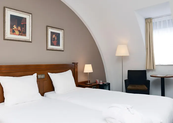 アムラス グランド フランス ハルス ホテル ハーレム