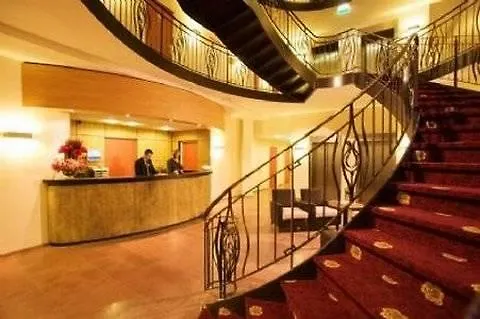 アムラス グランド フランス ハルス 4*